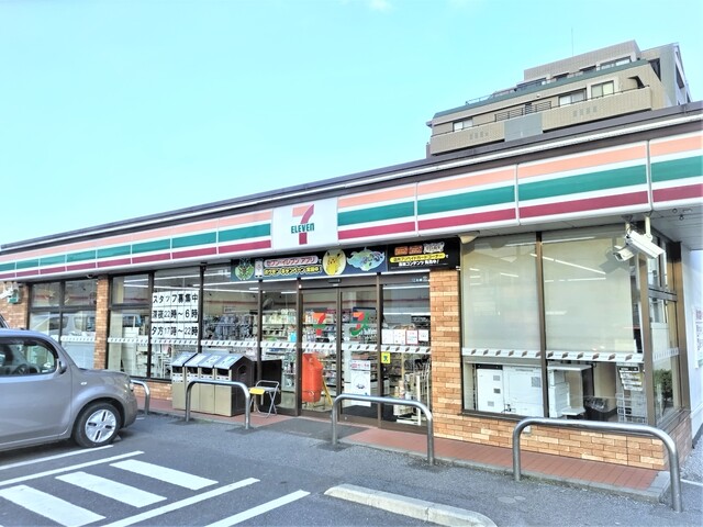 コンビニ　セブン－イレブン　草加吉町１丁目店（コンビニ）まで300m