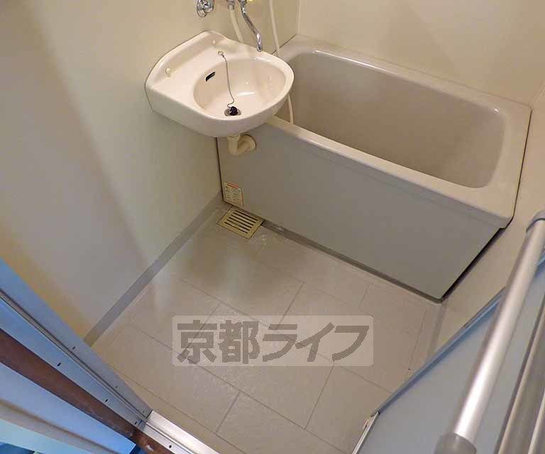 バス・シャワールーム　浴室です。