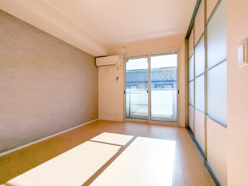 居室・リビング　図面と現状に相違がある場合には現状を優先