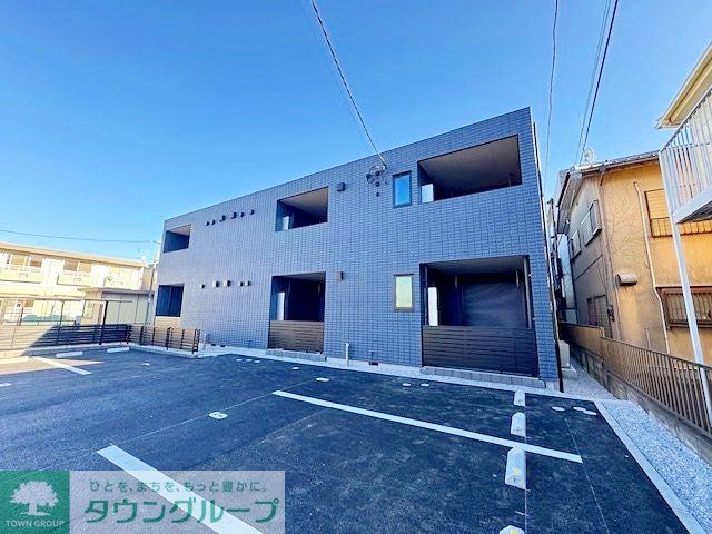 建物外観　駐車場