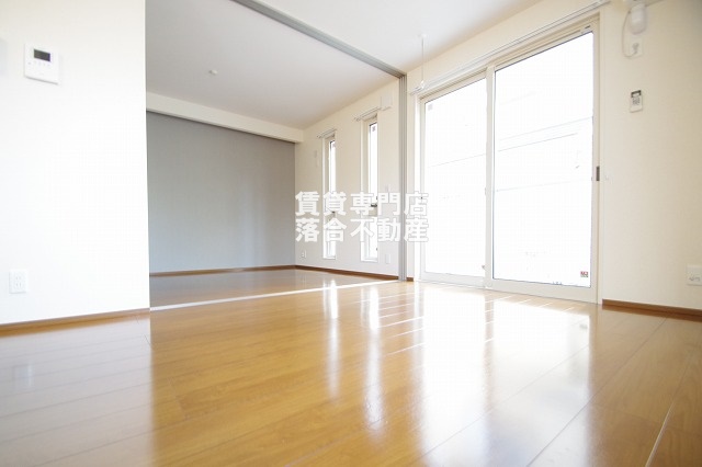 居室・リビング　南向きの明るいリビング♪