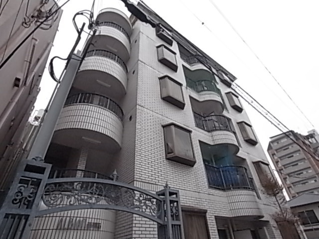 建物外観　かっこいいタイル貼りの外観です。環境も良好。