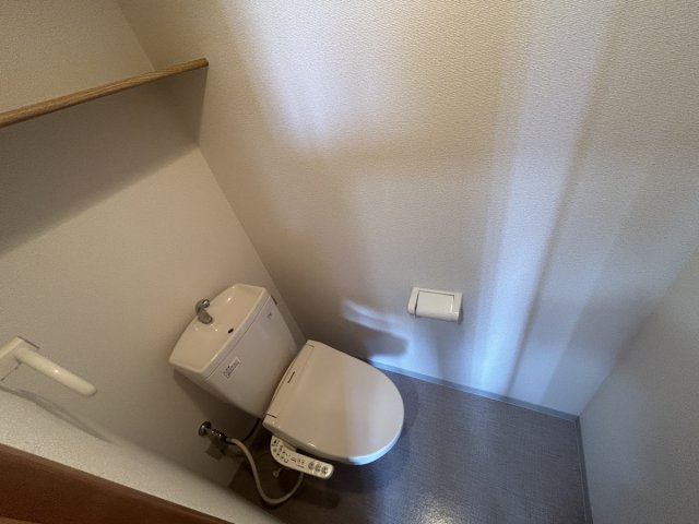 トイレ　温水洗浄便座で快適☆