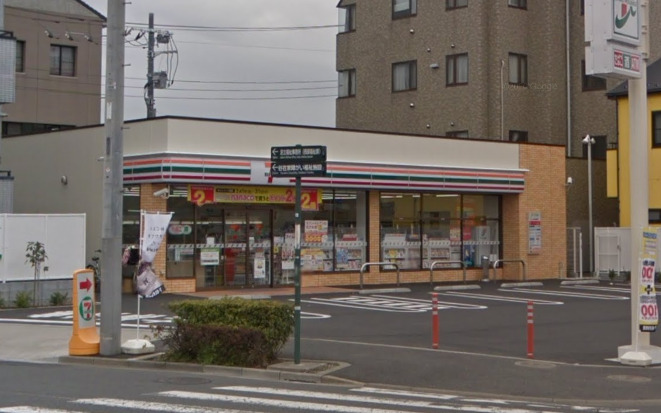 コンビニ　セブンイレブン 足立皿沼農協前店（コンビニ）まで596m