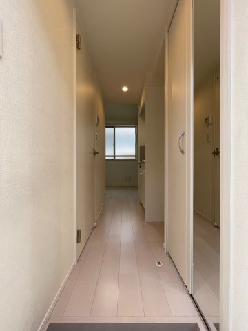 玄関　別号室イメージの為、現状を優先致します。