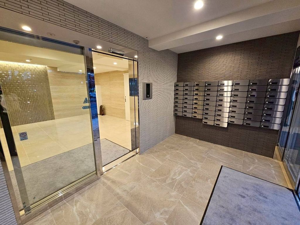 エントランス　エントランス