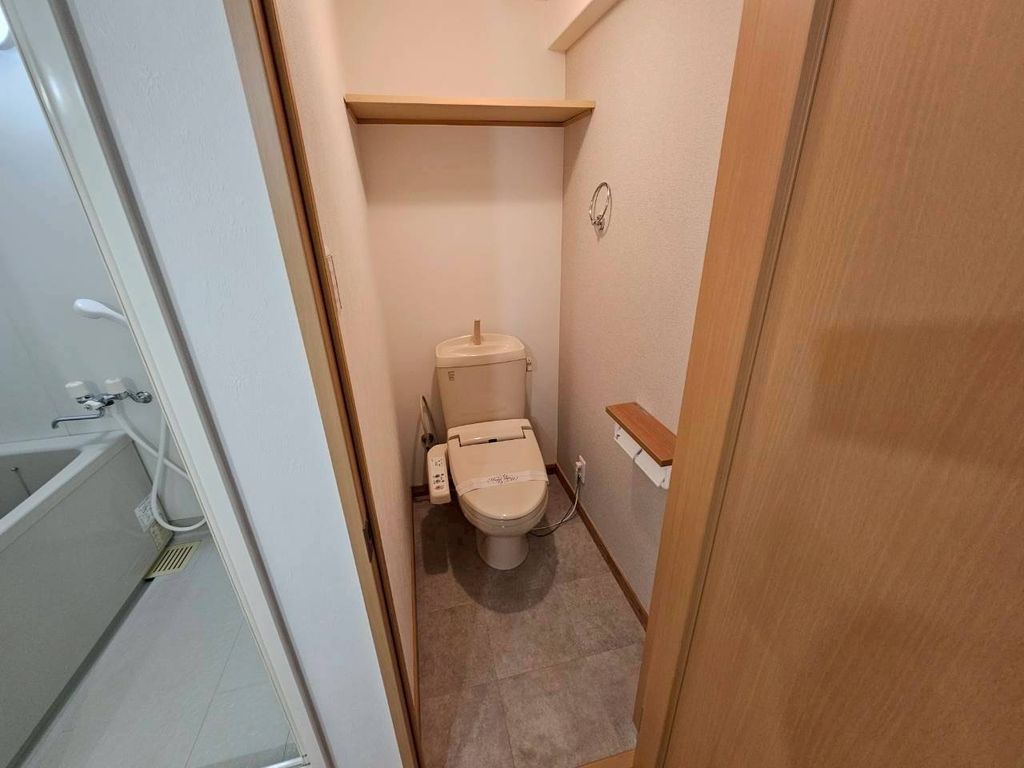 トイレ　トイレ