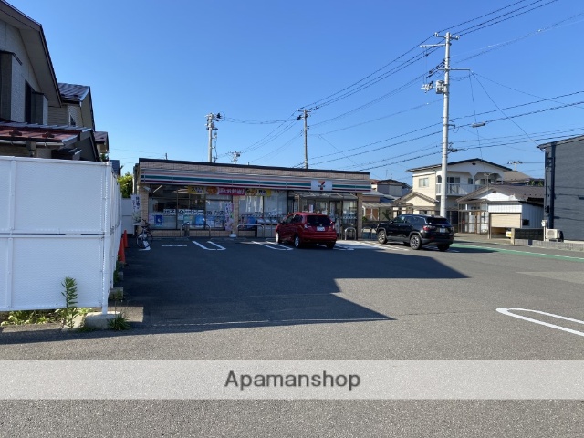 コンビニ　セブンイレブン（コンビニ）まで466m