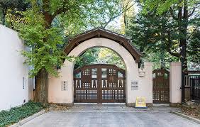 高校・高専　私立聖心女子学院高等科（高校・高専）まで756m