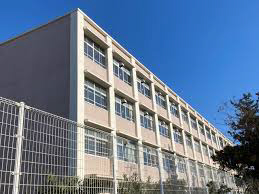 中学校　星和台中学校（中学校）まで1945m