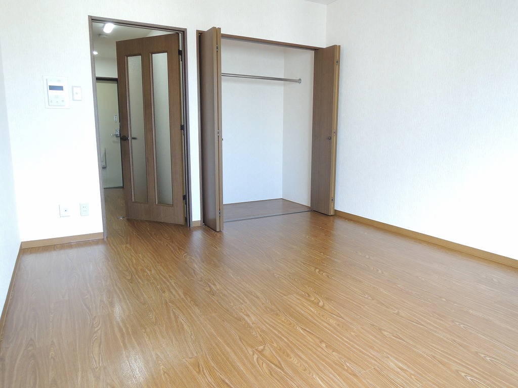 ＪＲ仙山線 北山駅 徒歩6分 4階建 築30年の居間写真