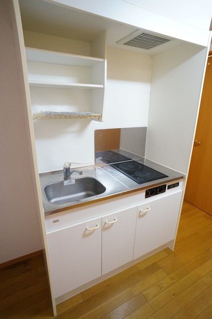 キッチン　電気コンロ２口付