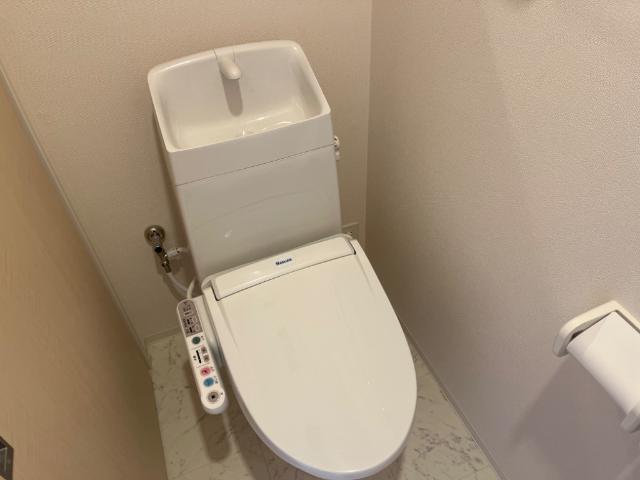 トイレ　シャワー付トイレ