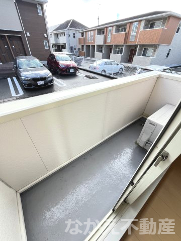 バルコニー　陽当たり良好なバルコニーです