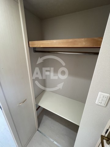 収納　アスリート本町リバーウエスト　クローゼット