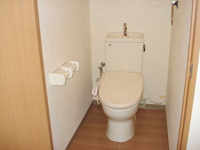 トイレ　シャワー付トイレ