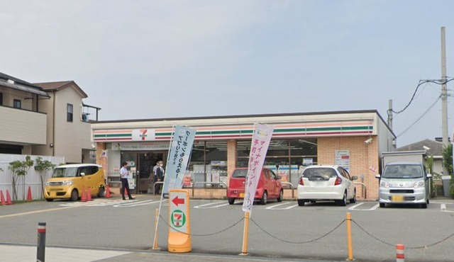 コンビニ　セブンイレブン　豊中宮山町2丁目店（コンビニ）まで519m
