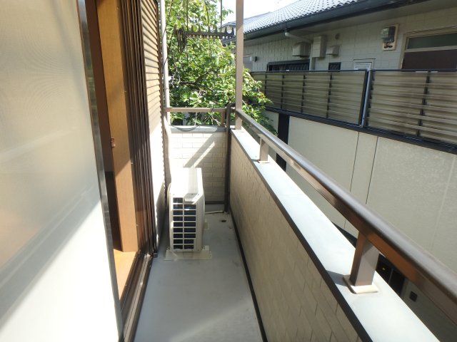 バルコニー　陽当たり良好なバルコニーです