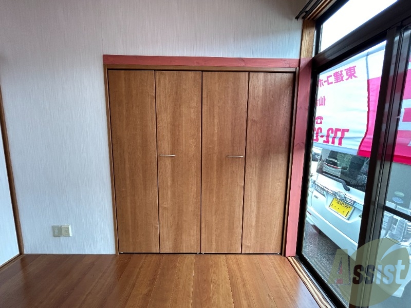 収納　こちらは収納になります。衣類の収納にいいですね。