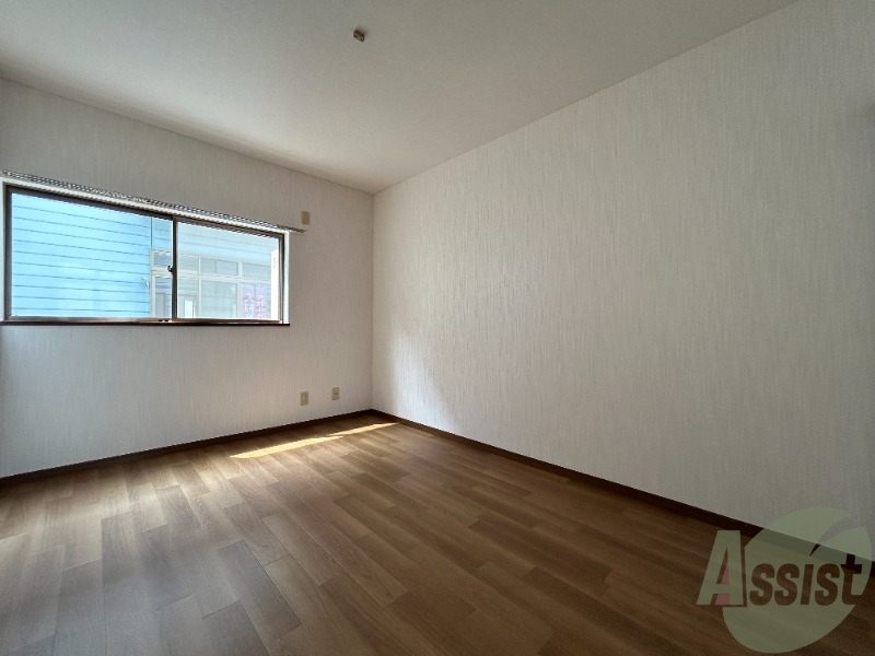 その他部屋・スペース　こちらはもう１部屋の６帖洋室のお部屋になります。