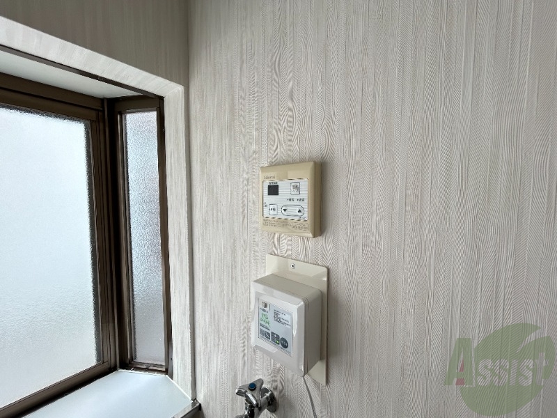 その他設備　こちらは給湯設備になります。温度調整はこちらで。