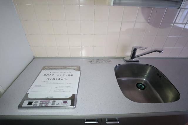 キッチン　参考写真（同建物別部屋のものです）