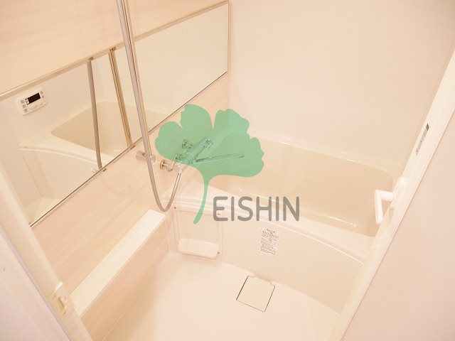 バス・シャワールーム　浴室乾燥機付・24時間換気システム