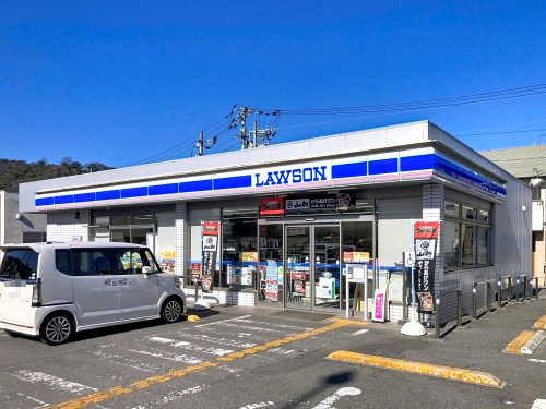 コンビニ　ローソン 高知百石町二丁目店（コンビニ）まで487m