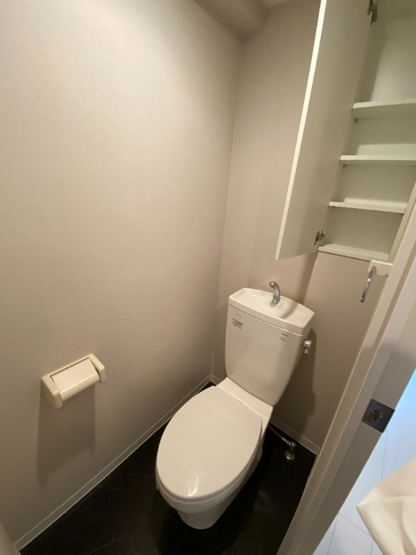 トイレ　別号室