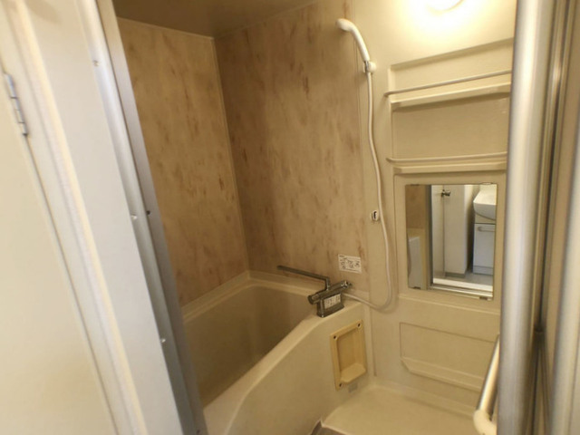バス・シャワールーム　浴室