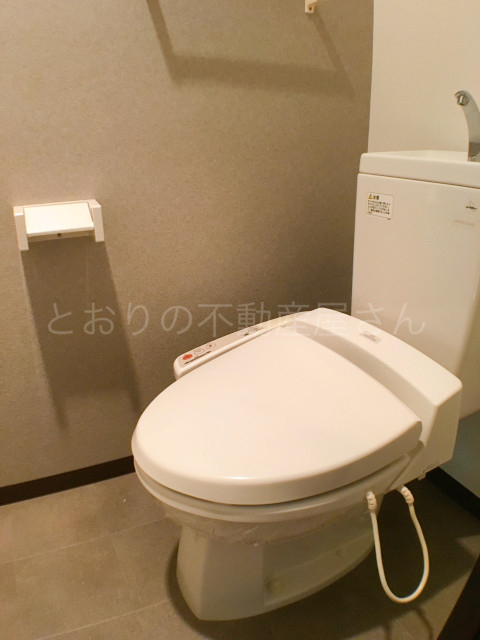 トイレ　トイレ　※参考画像のため、デザインカラーが異なります。