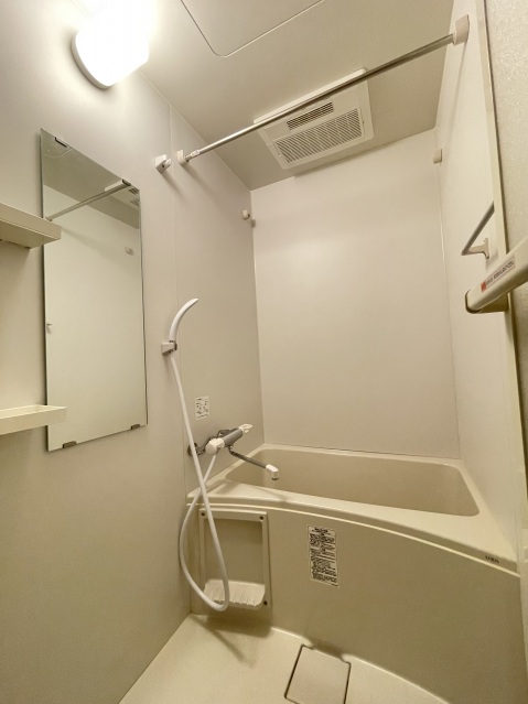 バス・シャワールーム　※同タイプ参考写真