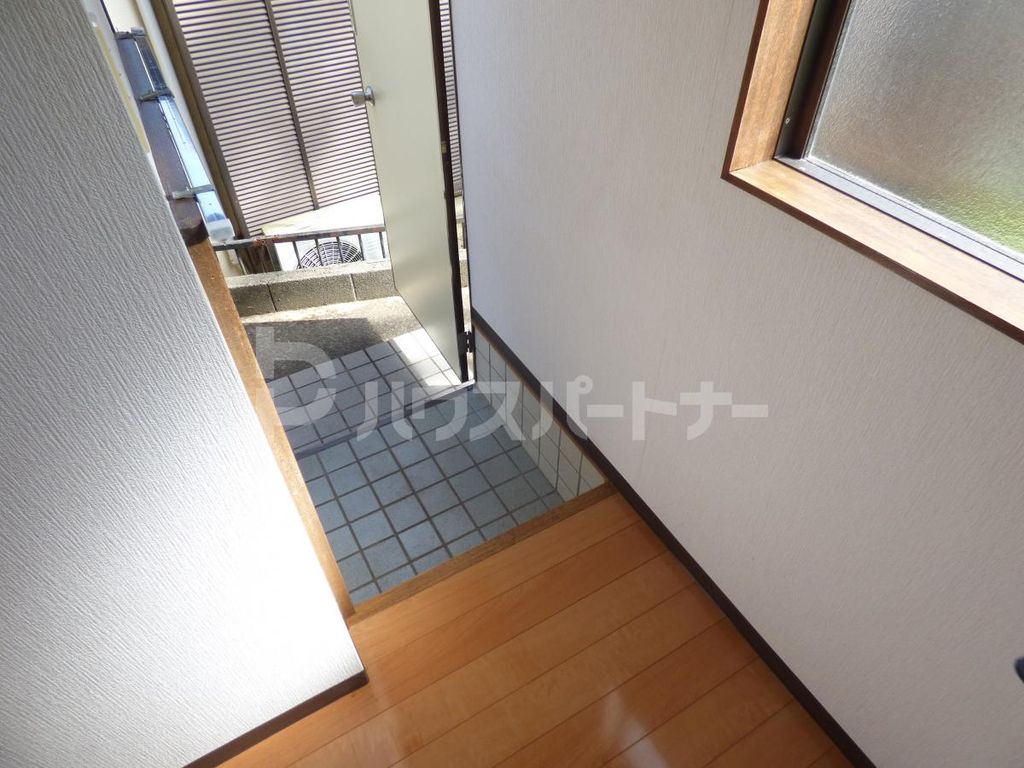 玄関　バルコニー