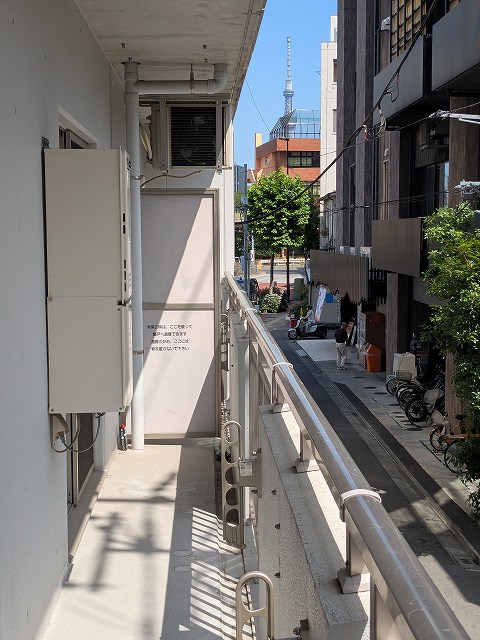 眺望　2F、バルコニーからスカイツリー見えます、日当たり良好です
