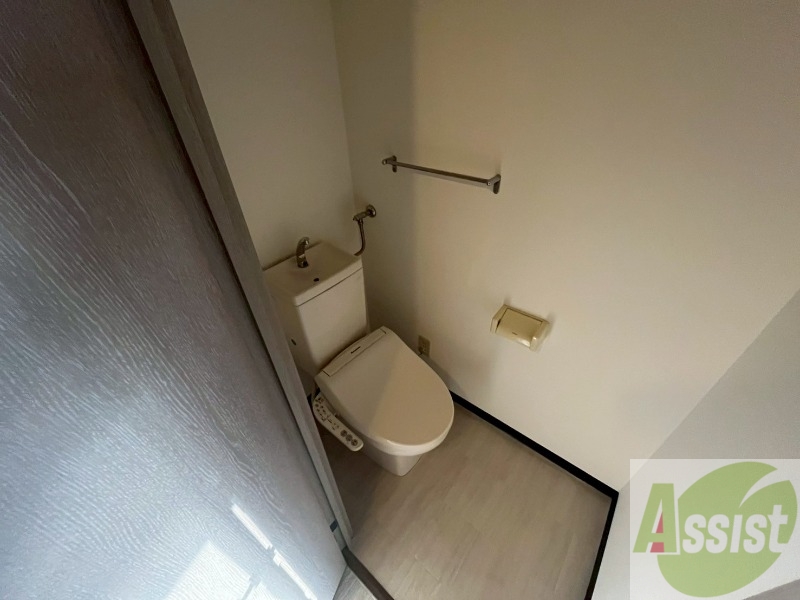 トイレ　こちらはトイレです。清潔感があり、安心して使用できます。