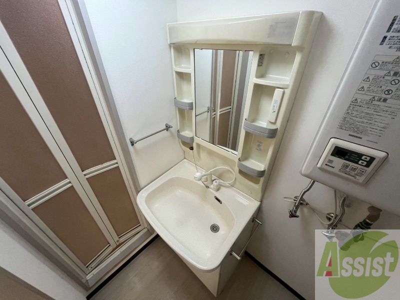 洗面設備　シャンプードレッサー。身支度はここでばっちり。