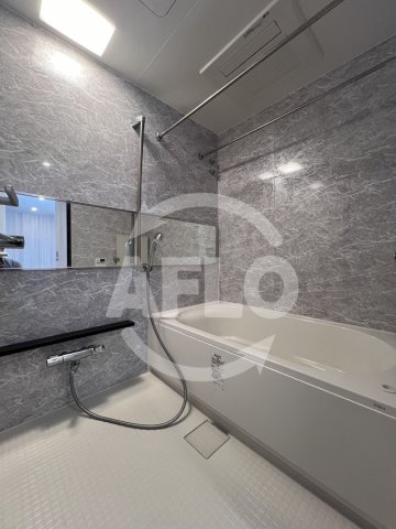 バス・シャワールーム　ザ・ファインタワー大手前　浴室