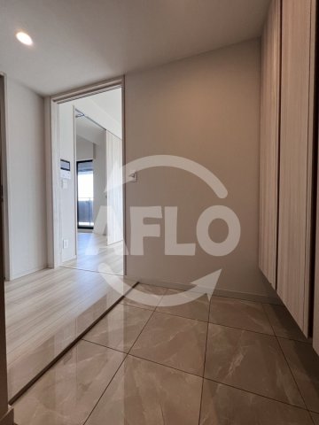 玄関　ザ・ファインタワー大手前　玄関