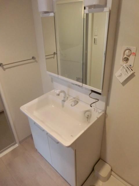 洗面設備　シャンプードレッサー　脱衣所