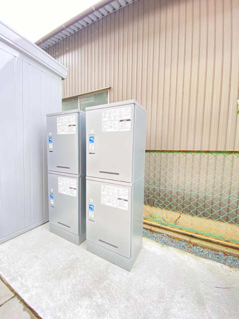 玄関　玄関ドア