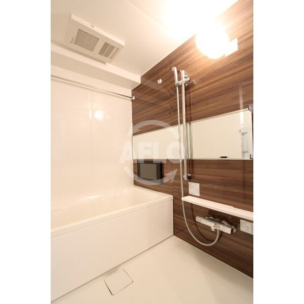 バス・シャワールーム　プレジオ江坂ROUGE　浴室