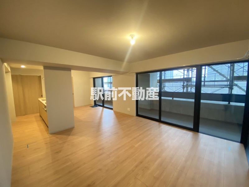 居室・リビング　同じ間取りの写真です