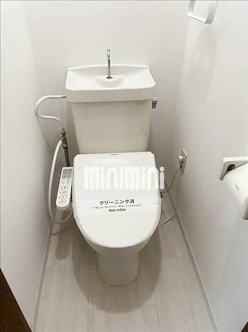 トイレ　温水洗浄便座