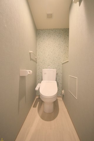 トイレ　リンデンプラザ心斎橋