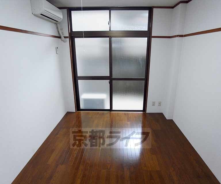 居室・リビング　きれいなお部屋です