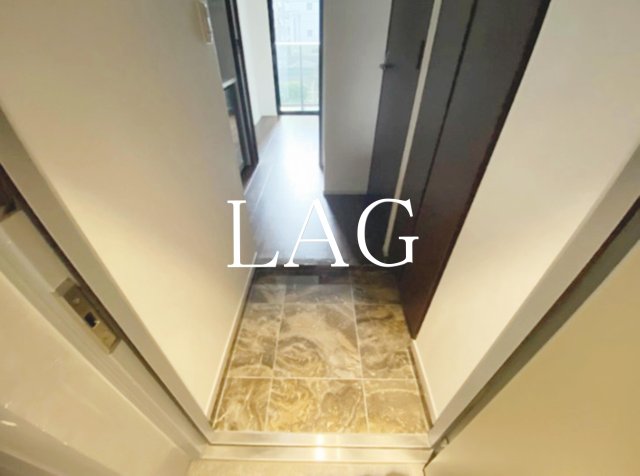 玄関　玄関です。