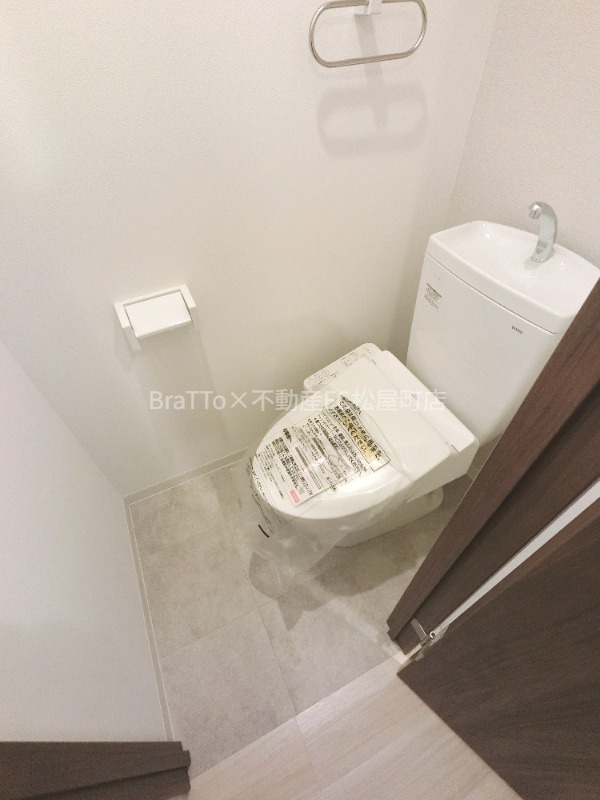 トイレ　トイレ（ウォシュレット付き）
