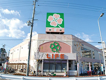 スーパー　ライフ崇禅寺店（スーパー）まで504m