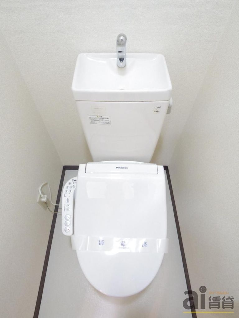 トイレ　※同仕様写真
