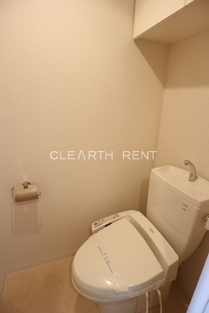 トイレ　同タイプ別住戸写真となります。現況と異なる場合がございます。